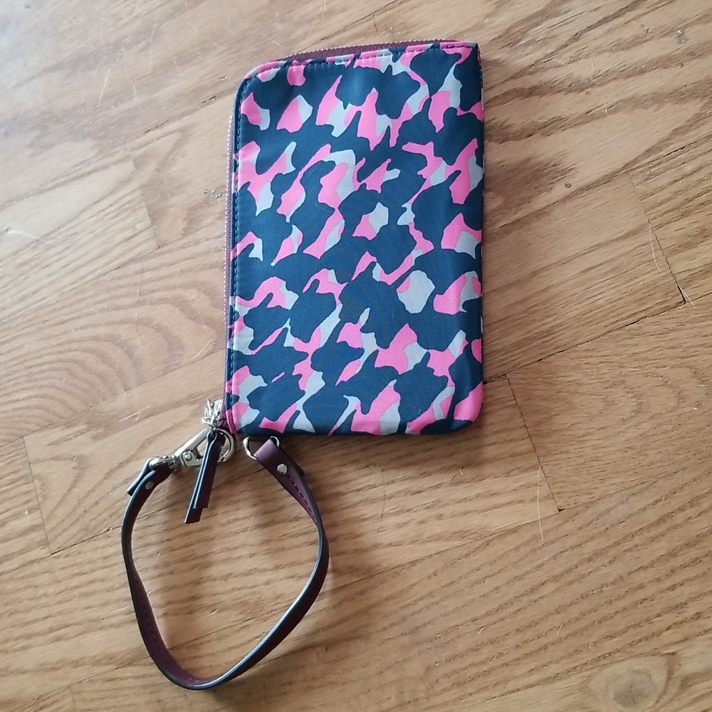 Fossil • wristlet - Picture 2 of 6